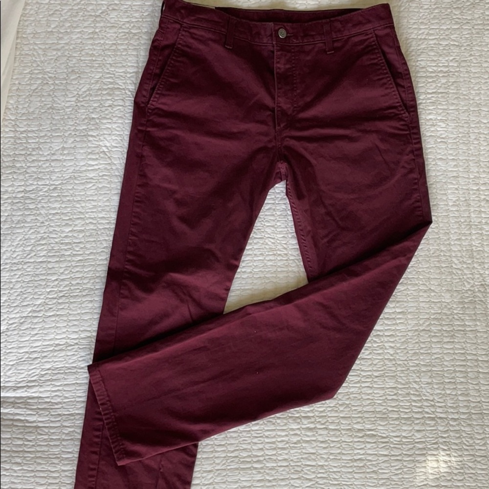 Dark burgundy Levi’s